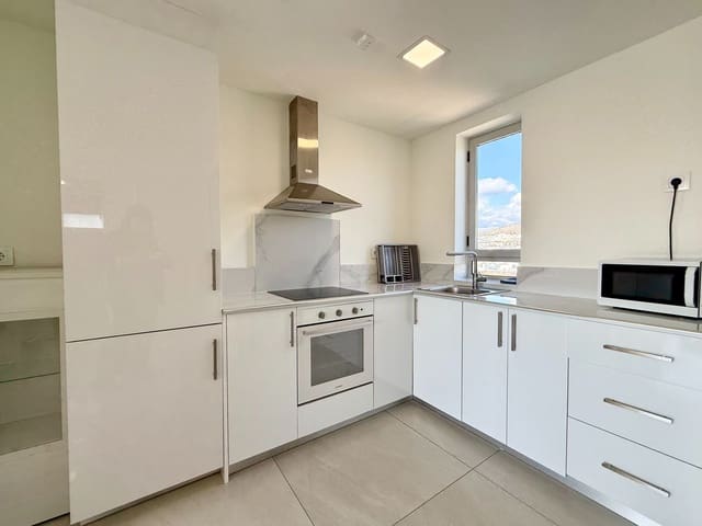 Piso de 2 habitaciones en Finestrat en venta con piscina - 295.000 € (Ref: 9673834)