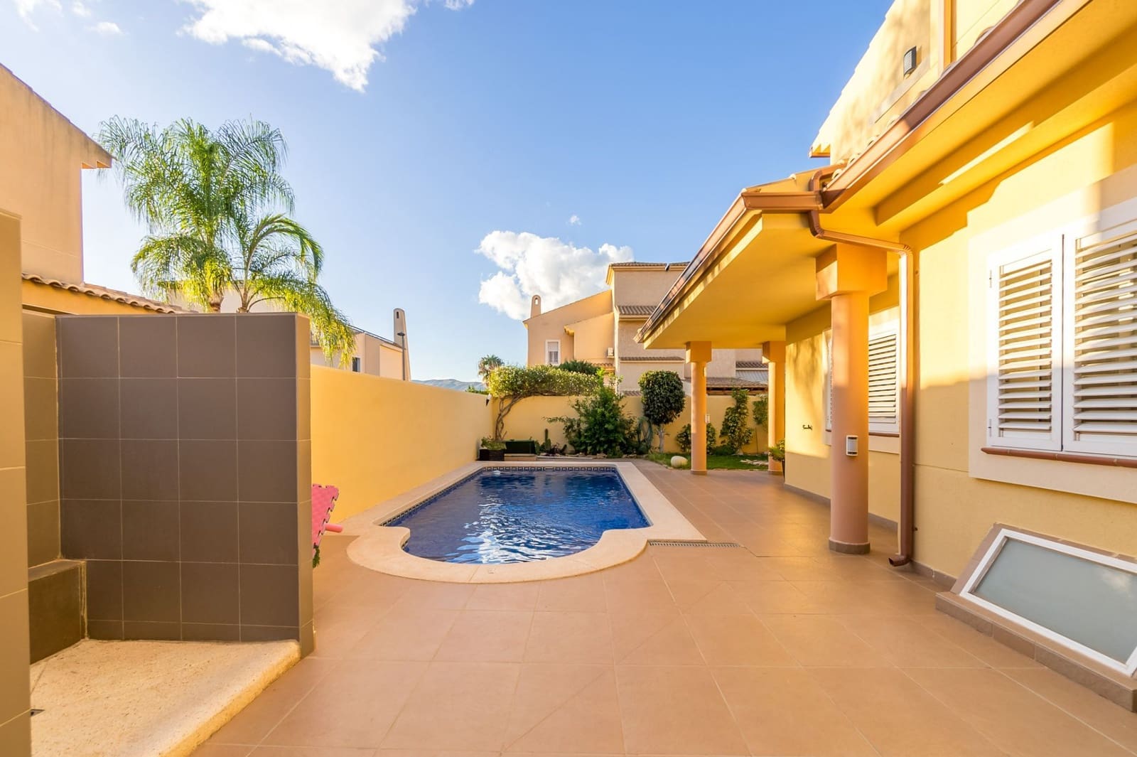 4 bedroom Villa for sale in Benidorm with pool garage - € 750,000 (Ref: 9694731)