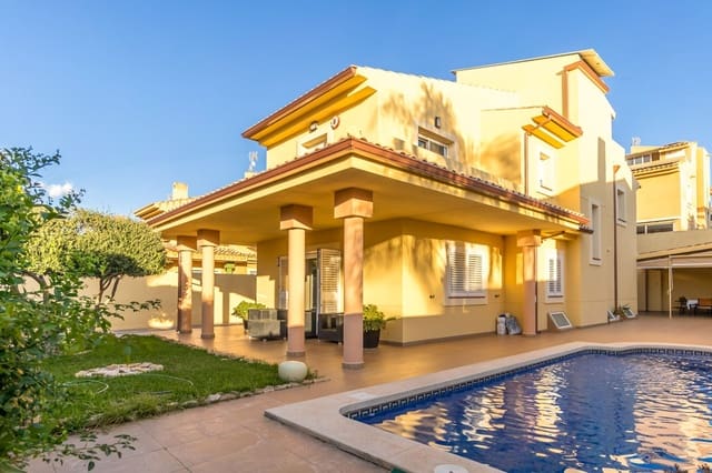 4 bedroom Villa for sale in Benidorm with pool garage - € 750,000 (Ref: 9694731)