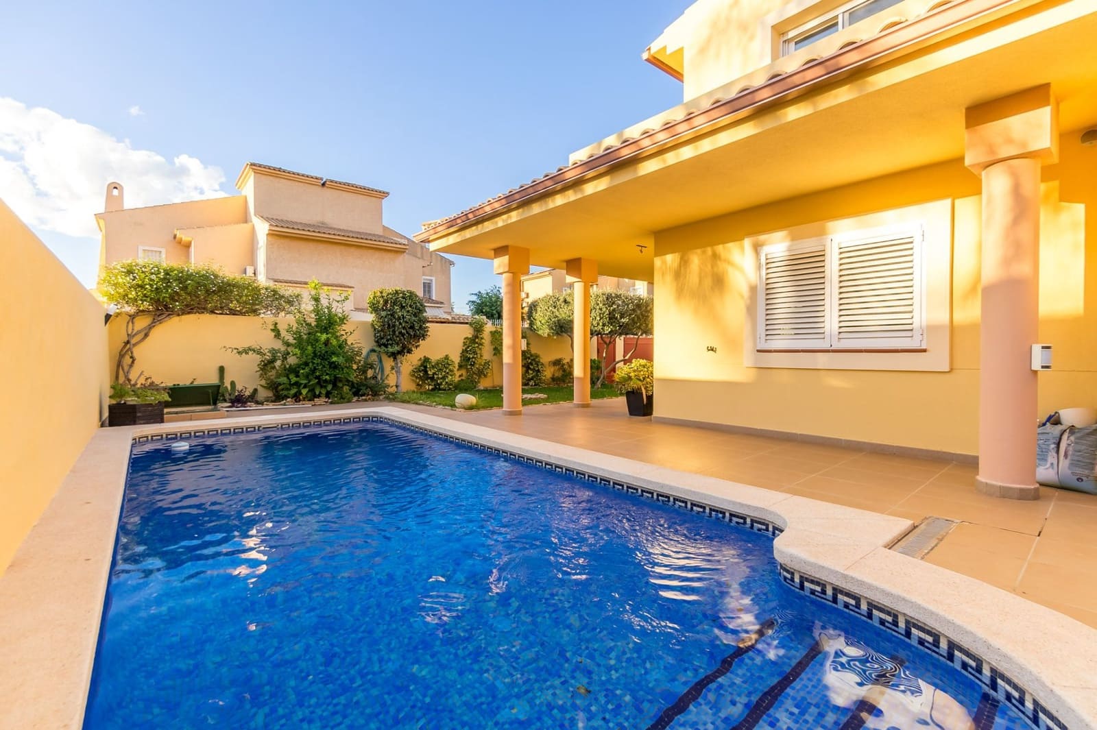 4 bedroom Villa for sale in Benidorm with pool garage - € 750,000 (Ref: 9694731)