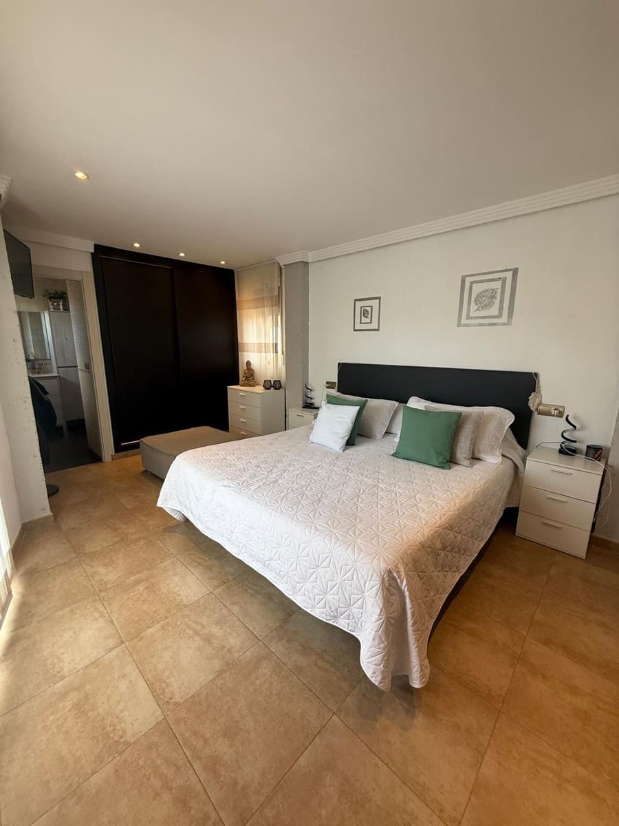 3 soveværelse Villa til salg i Albir med swimmingpool - € 445.000 (Ref: 9700447)