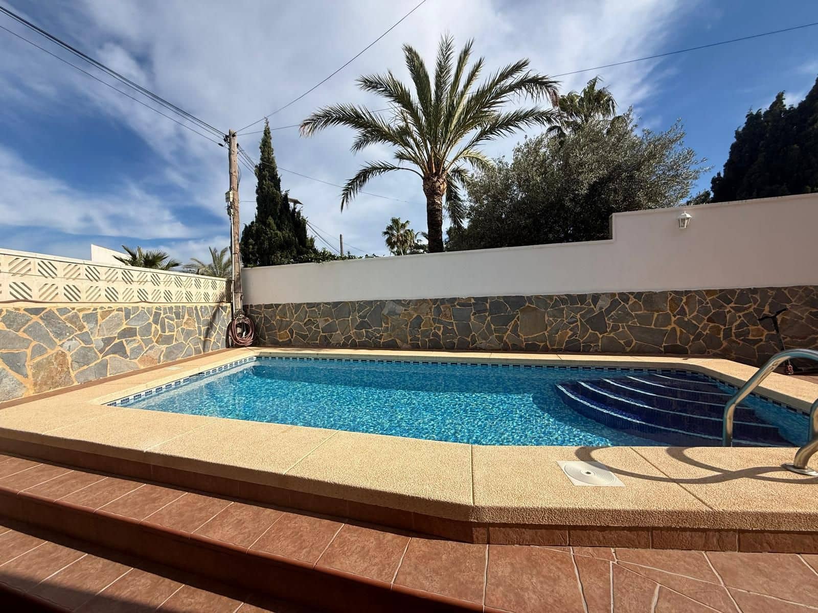 3 soveværelse Villa til salg i Albir med swimmingpool - € 445.000 (Ref: 9700447)