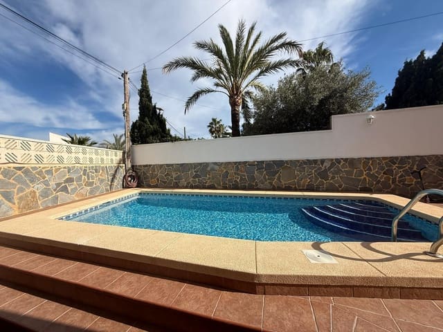 Chalet de 3 habitaciones en Albir, Alfaz del Pi / L'Alfàs del Pi en venta con piscina - 445.000 € (Ref: 9700447)