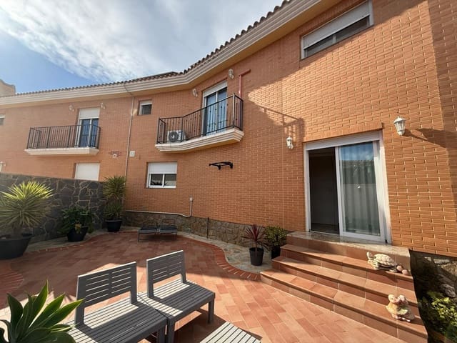 Chalet de 3 habitaciones en Albir, Alfaz del Pi / L'Alfàs del Pi en venta con piscina - 445.000 € (Ref: 9700447)