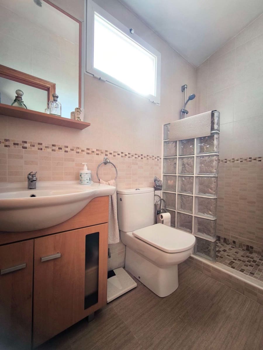 3 sovrum Semi-fristående Villa till salu i La Nucia med pool - 298 000 € (Ref: 9714539)