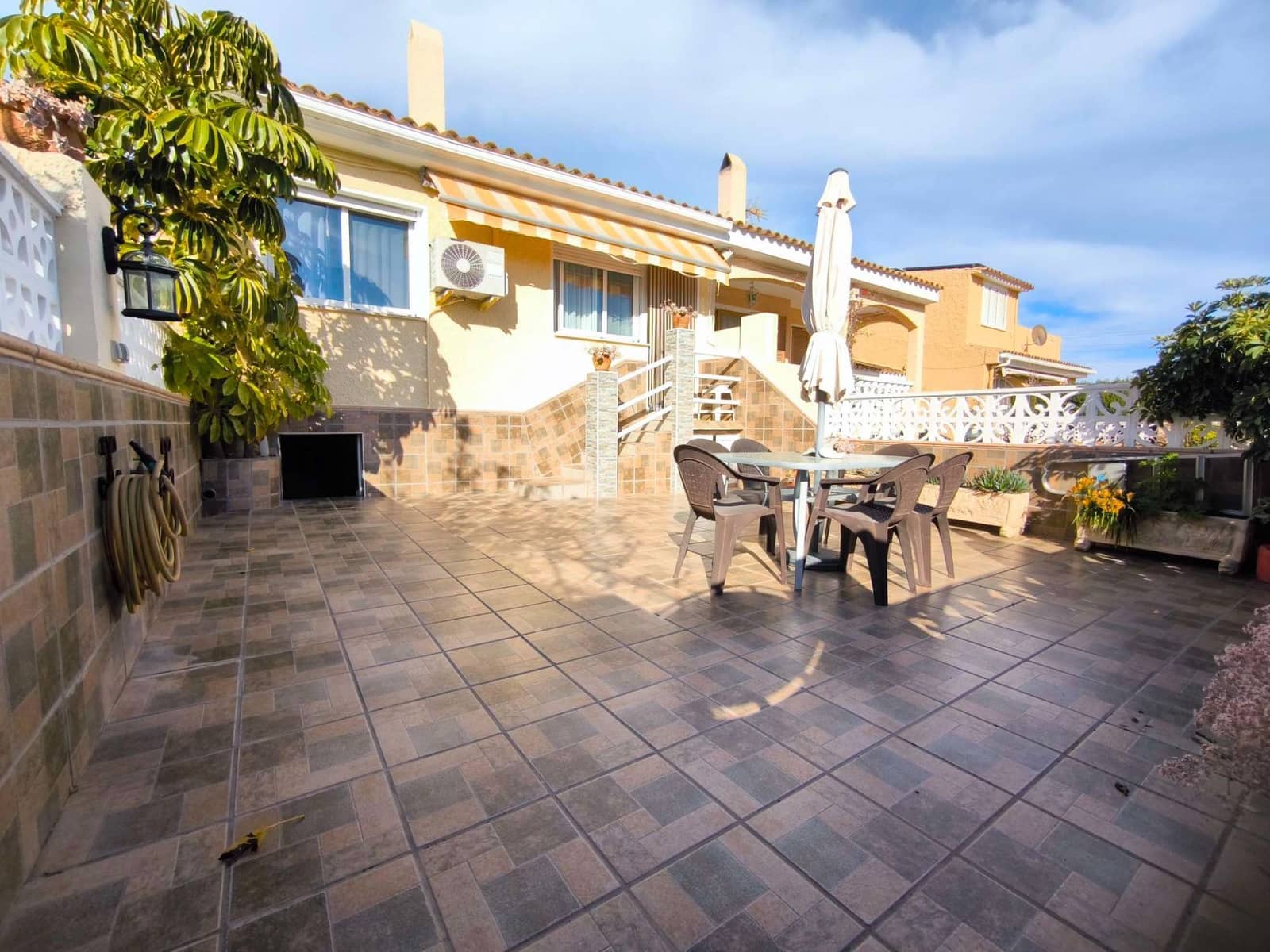 3 sovrum Semi-fristående Villa till salu i La Nucia med pool - 298 000 € (Ref: 9714539)