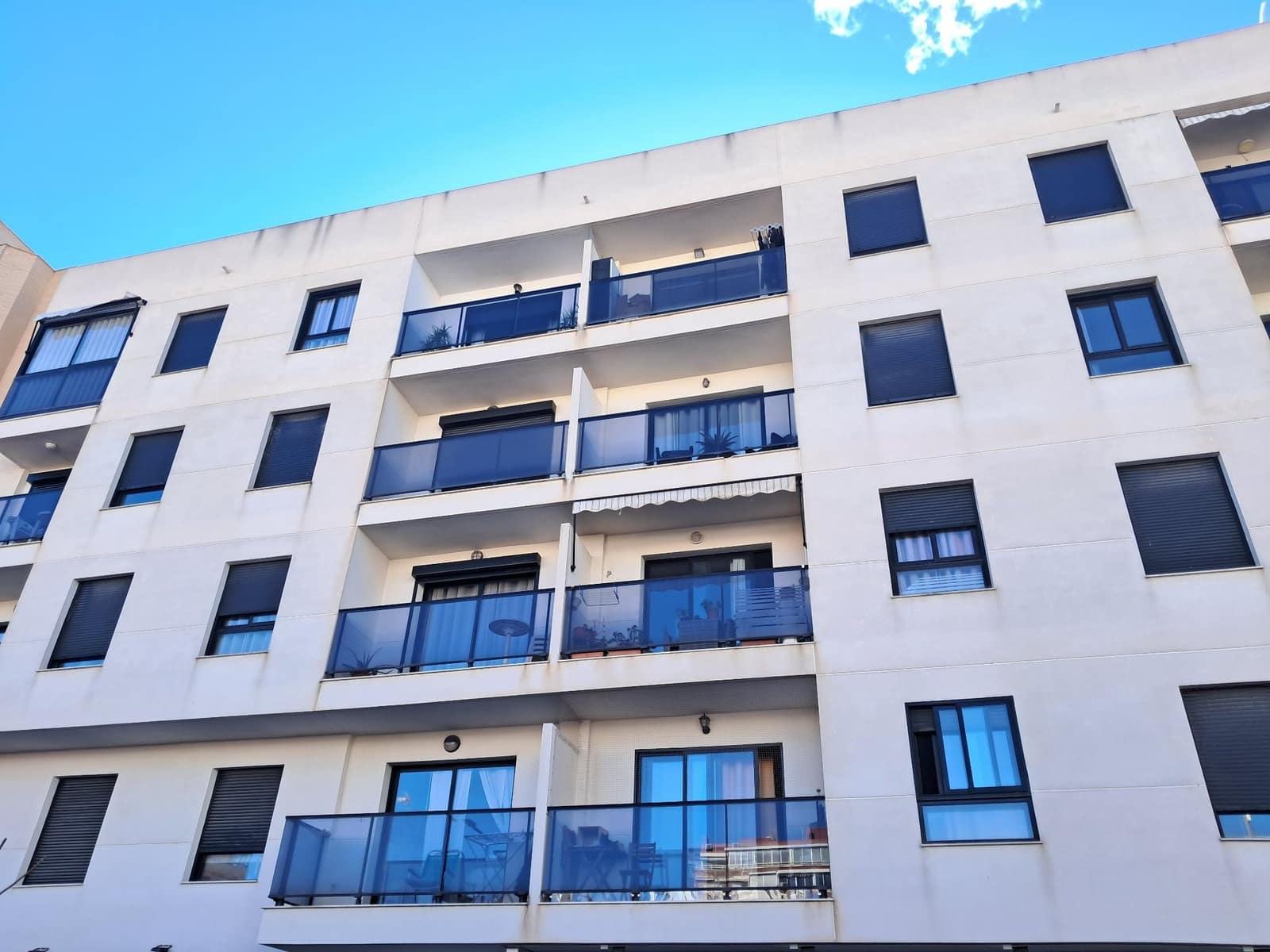 2 sovrum Lägenhet till salu i Benidorm med garage - 260 000 € (Ref: 9714540)