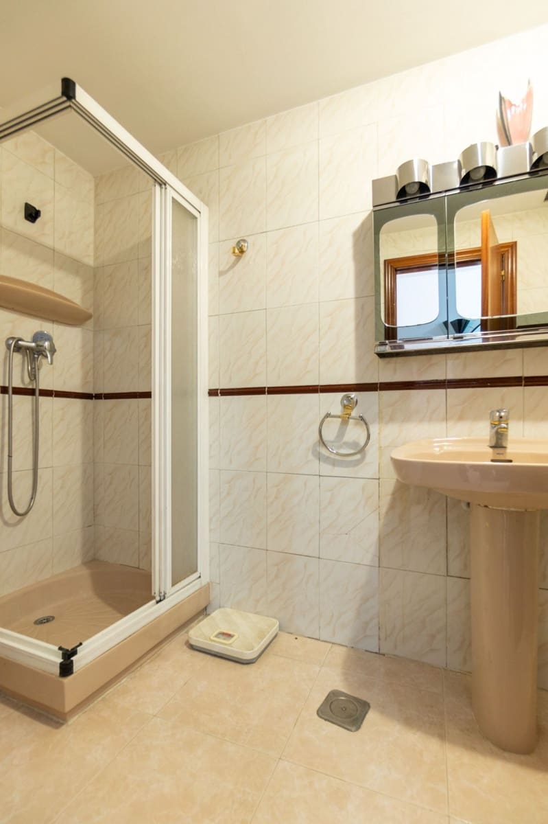 3 sovrum Lägenhet till salu i Alfaz del Pi / L'Alfas del Pi med garage - 249 000 € (Ref: 9714541)