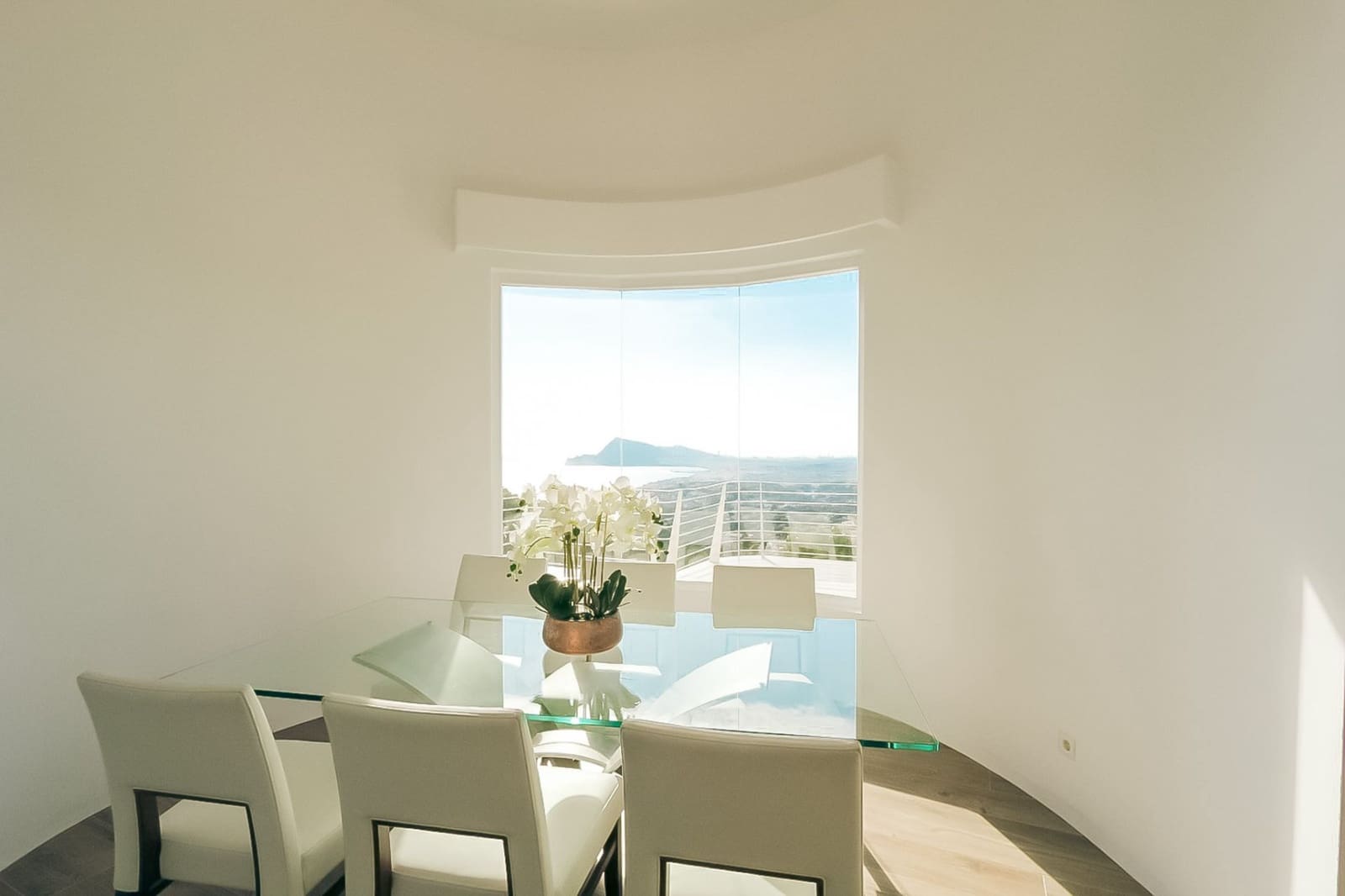 3 bedroom Villa for sale in Altea with pool garage - € 1,750,000 (Ref: 9731675)