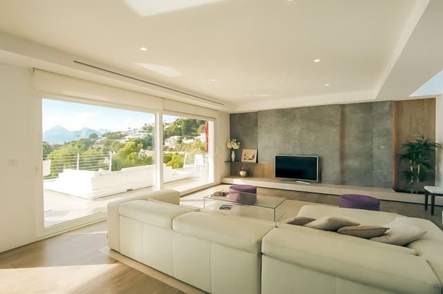 3 bedroom Villa for sale in Altea with pool garage - € 1,750,000 (Ref: 9731675)