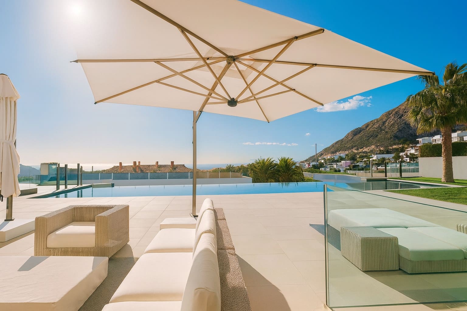 Chalet de 3 habitaciones en Finestrat en venta con piscina garaje - 2.500.000 € (Ref: 9735316)