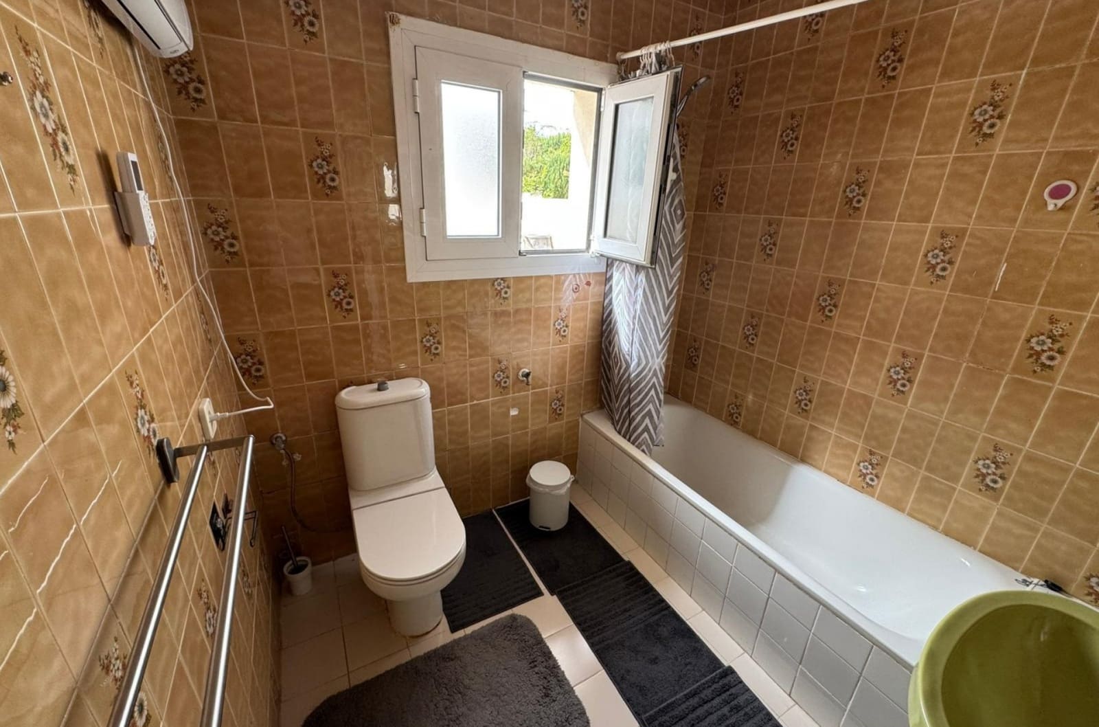 2 soveværelse Villa til salg i Albir med garage - € 415.000 (Ref: 9735318)