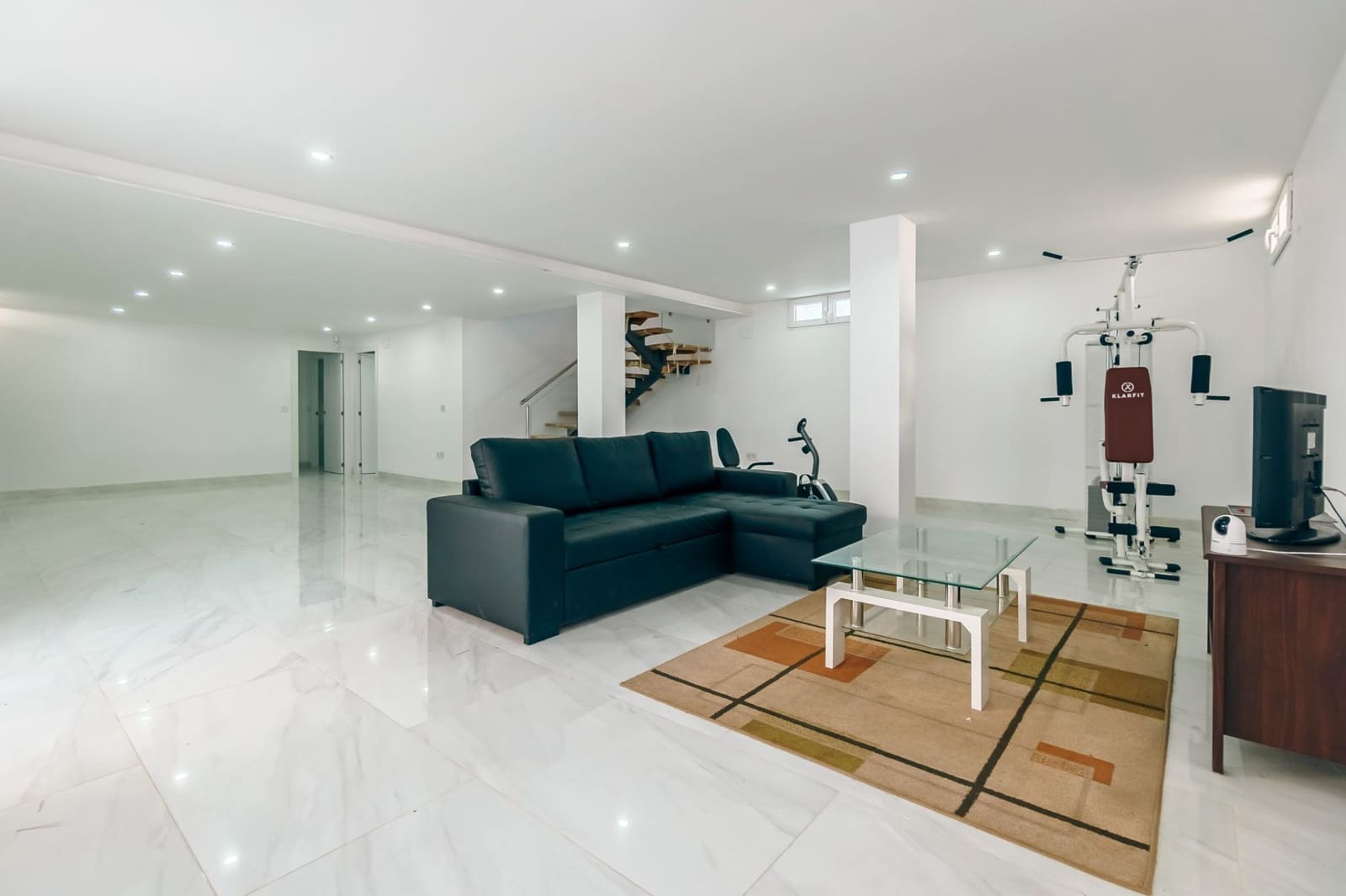 4 quarto Moradia para venda em La Nucia com piscina garagem - 580 000 € (Ref: 9751615)