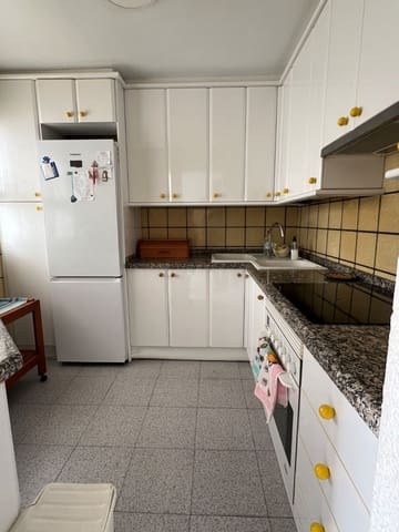 Apartamento de 3 habitaciones en Benidorm en venta con piscina garaje - 275.000 € (Ref: 9755346)