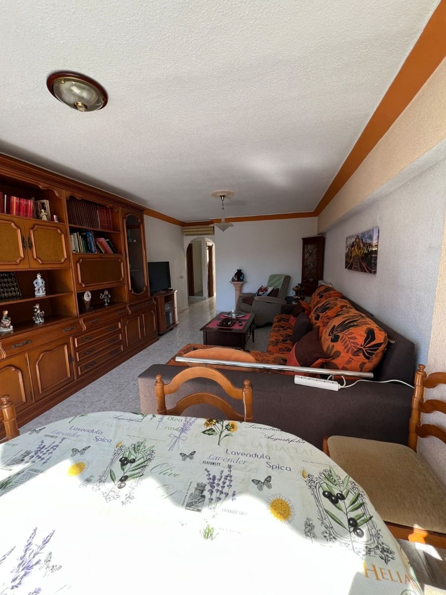 3 sovrum Lägenhet till salu i Benidorm med pool garage - 275 000 € (Ref: 9755346)