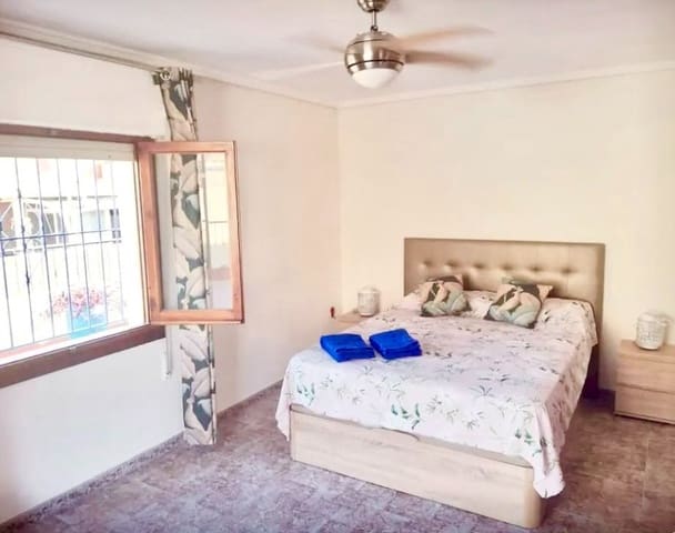 3 bedroom Penthouse for sale in Benidorm - € 370,000 (Ref: 9758536)