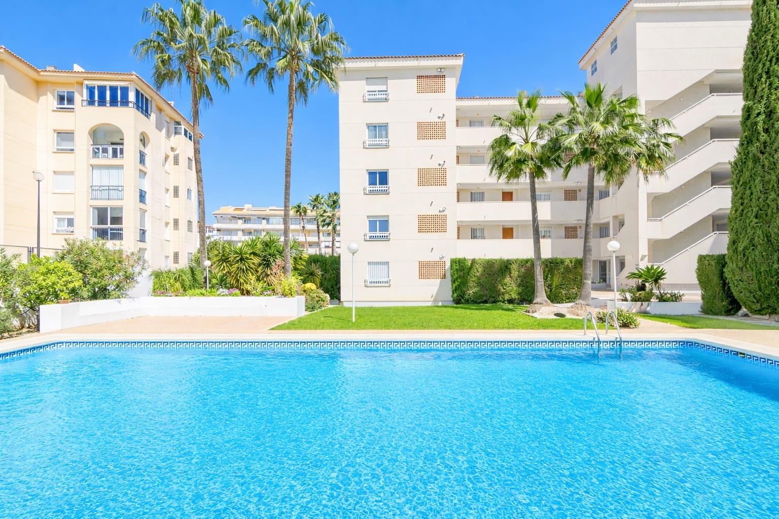 2 sovrum Lägenhet till salu i Albir med garage - 349 000 € (Ref: 9803922)