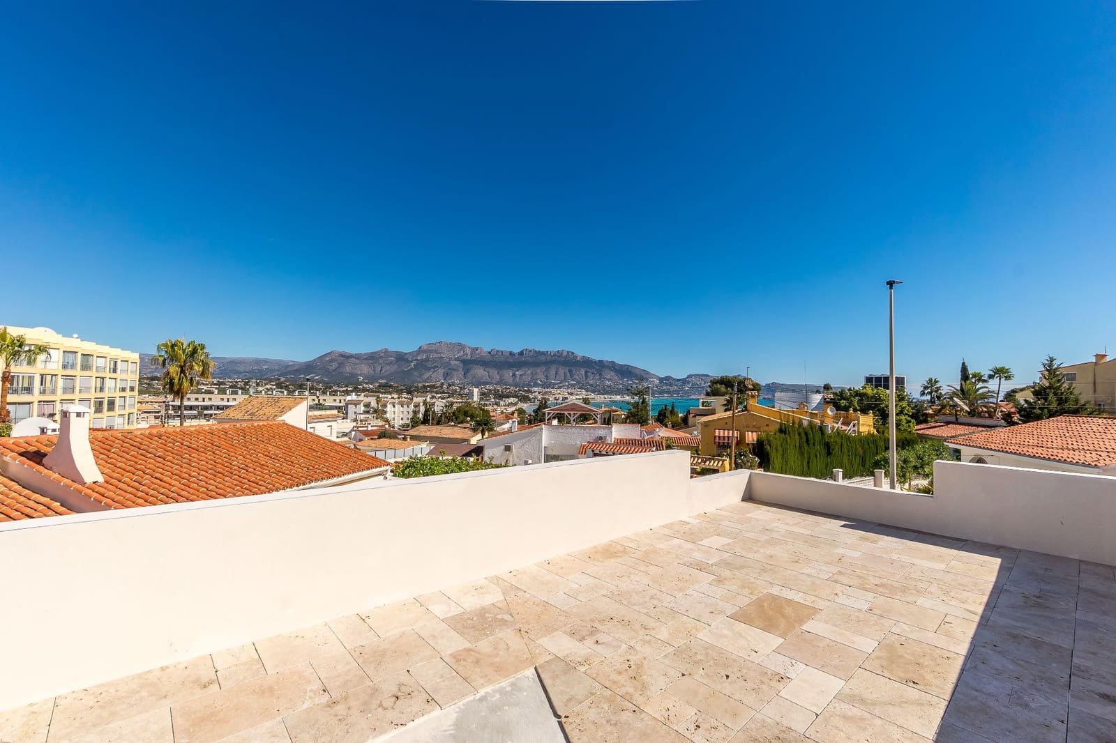 2 sovrum Semi-fristående Villa till salu i Albir med garage - 415 000 € (Ref: 9803923)
