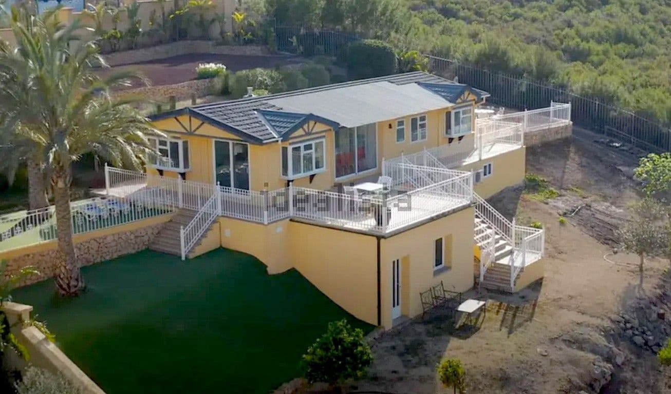 7 chambre Villa/Maison à vendre à La Nucia avec piscine - 5 600 000 € (Ref: 9803925)