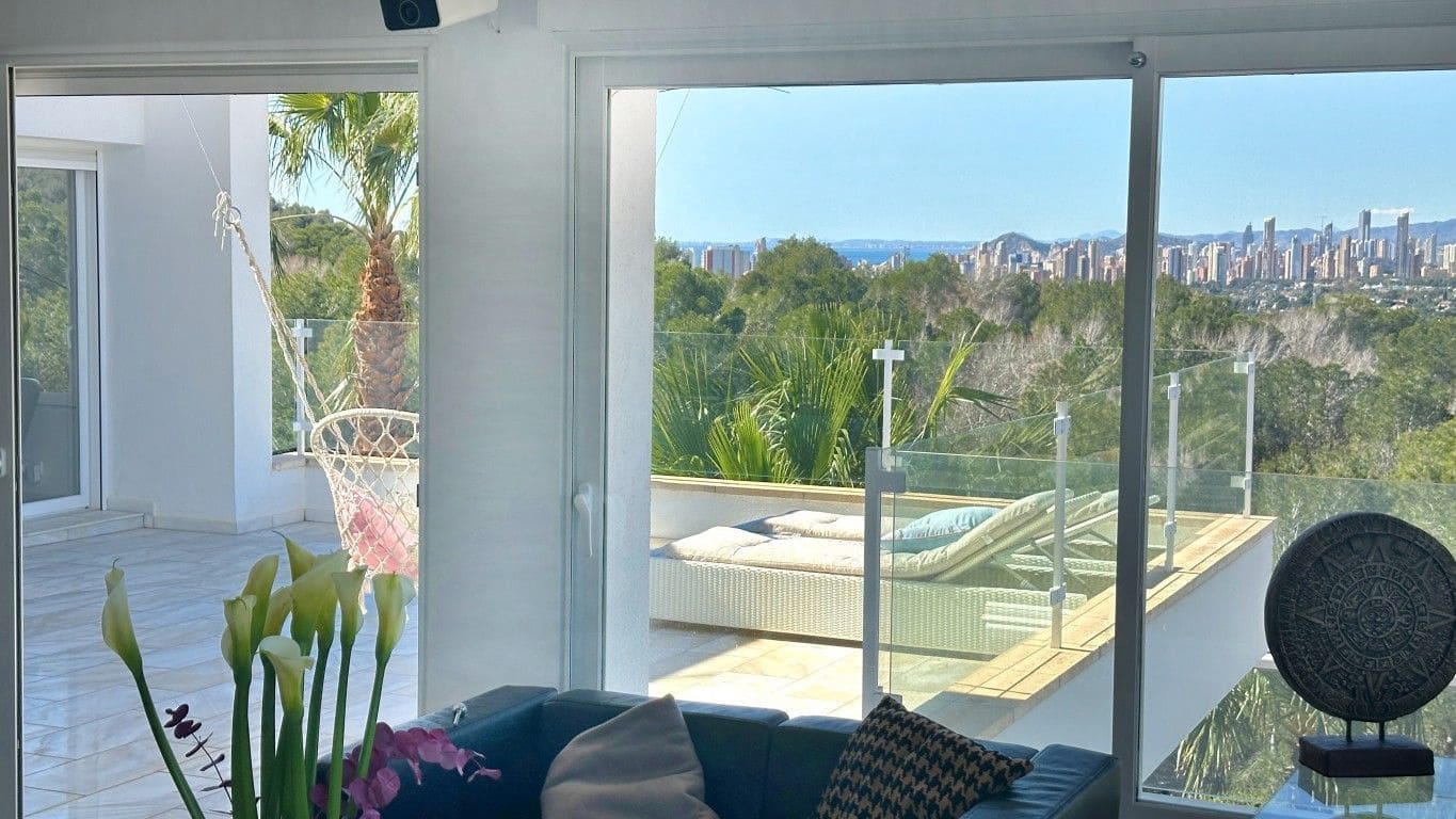 6 bedroom Villa for sale in Albir with pool - € 2,950,000 (Ref: 9803927)