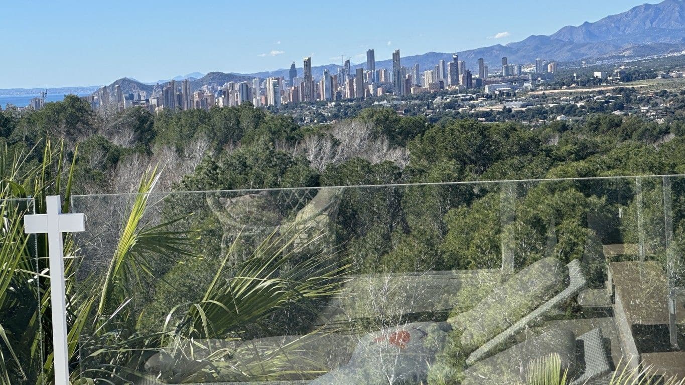 6 bedroom Villa for sale in Albir with pool - € 2,950,000 (Ref: 9803927)