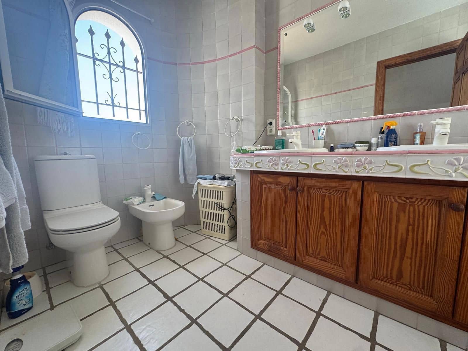 5 bedroom Villa for sale in Albir with pool garage - € 795,000 (Ref: 9806103)