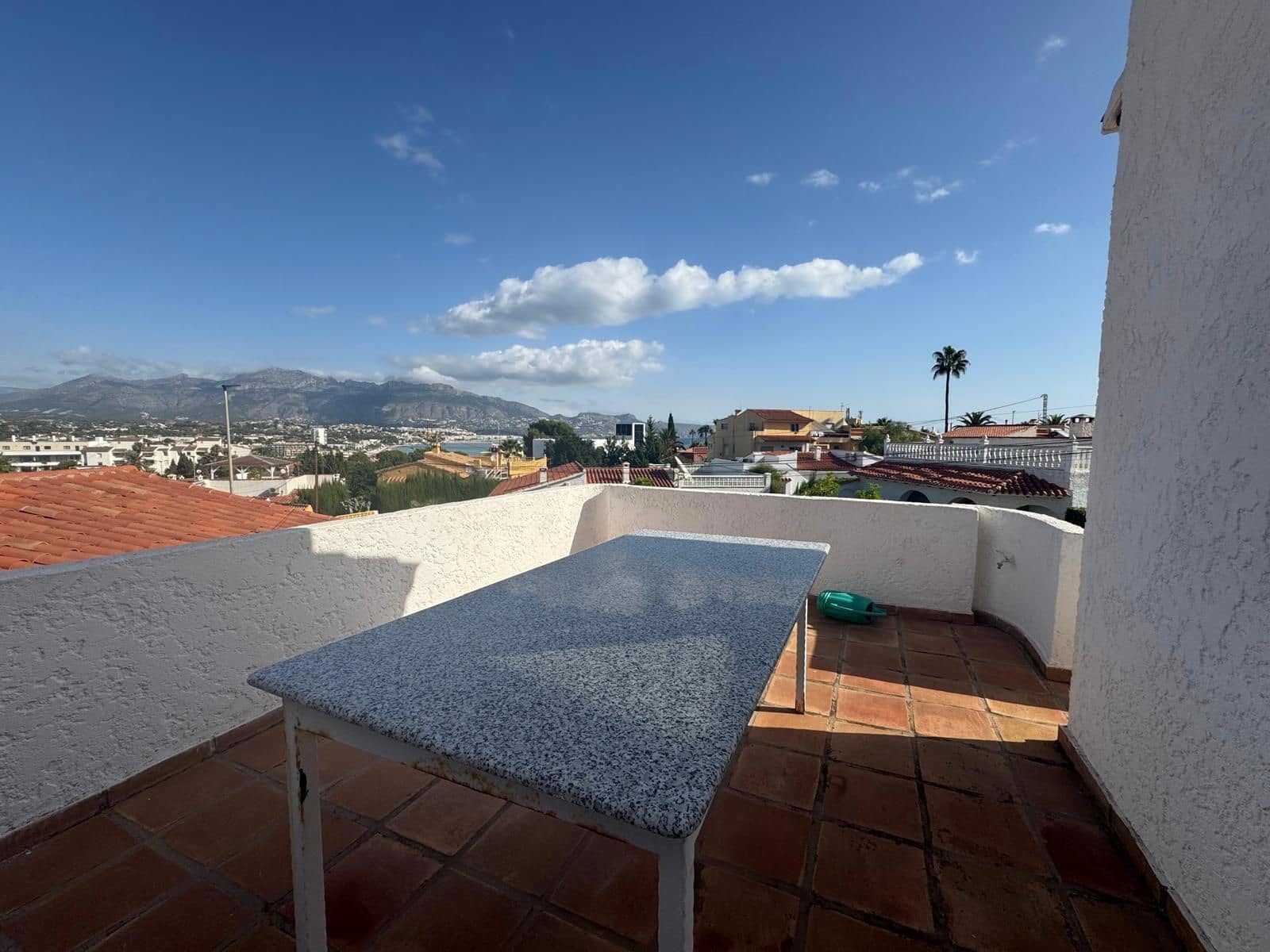 5 bedroom Villa for sale in Albir with pool garage - € 795,000 (Ref: 9806103)