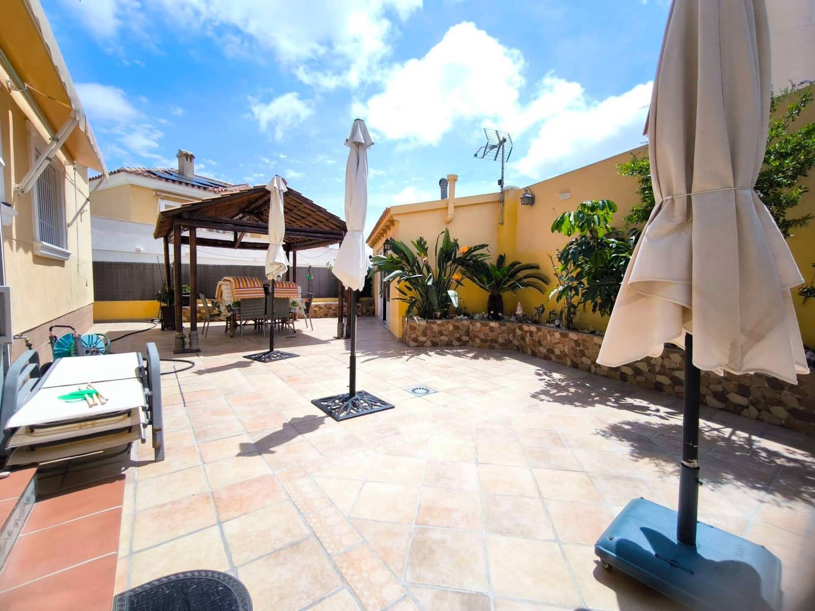4 quarto Moradia para venda em La Nucia - 550 000 € (Ref: 9822003)