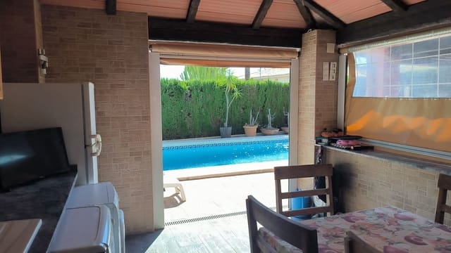 4 sovrum Villa till salu i Benidorm med pool garage - 625 000 € (Ref: 9824711)