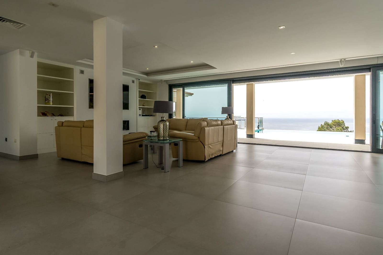 5 bedroom Villa for sale in Altea la Vella with garage - € 3,500,000 (Ref: 9827060)
