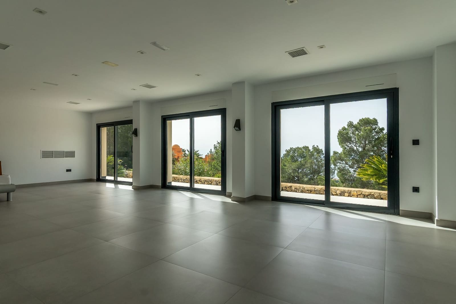 5 bedroom Villa for sale in Altea la Vella with garage - € 3,500,000 (Ref: 9827060)