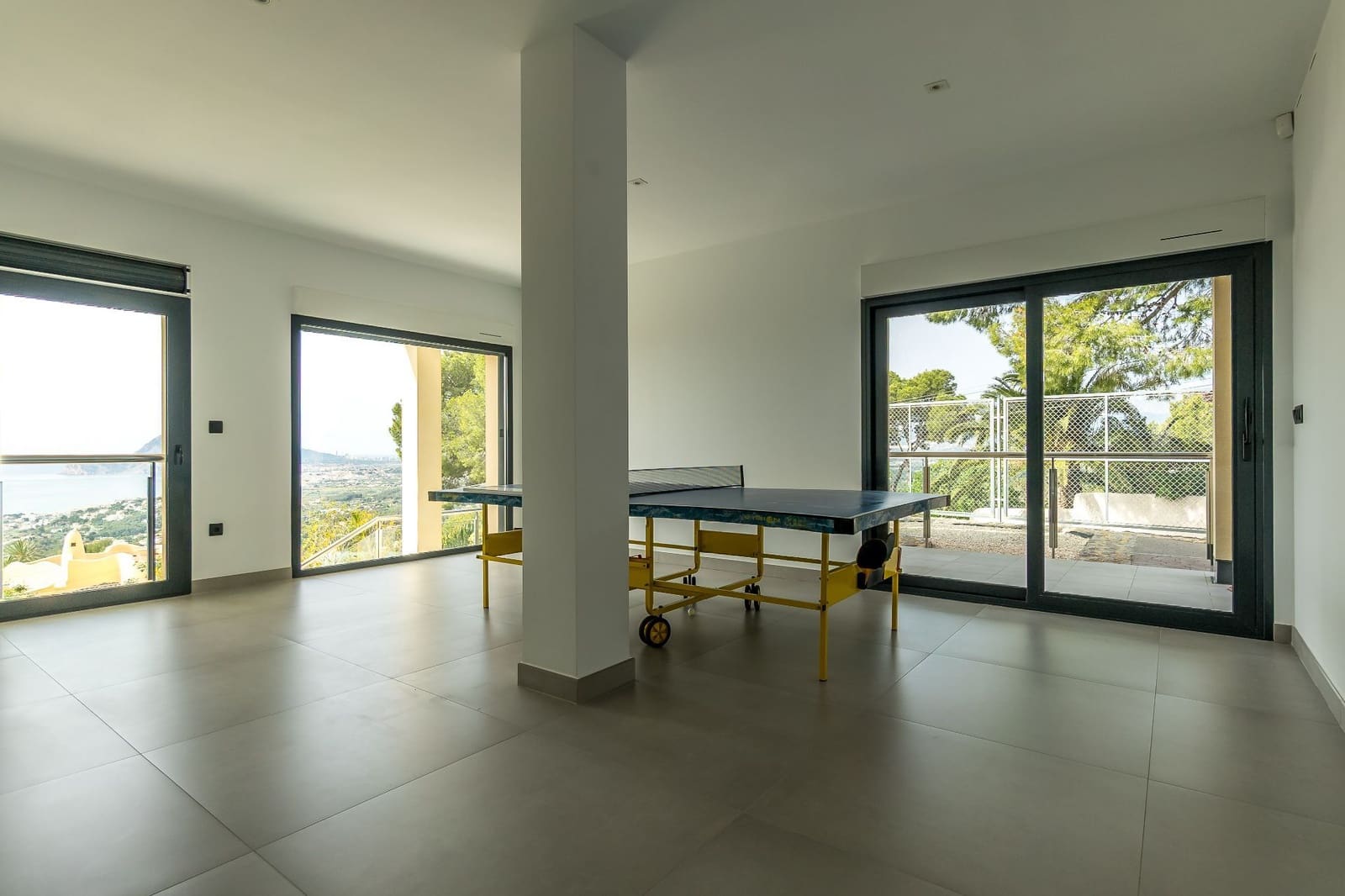 5 bedroom Villa for sale in Altea la Vella with garage - € 3,500,000 (Ref: 9827060)
