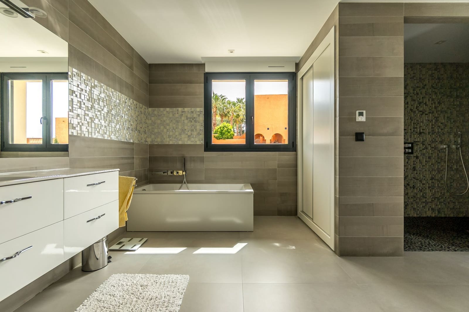 5 bedroom Villa for sale in Altea la Vella with garage - € 3,500,000 (Ref: 9827060)