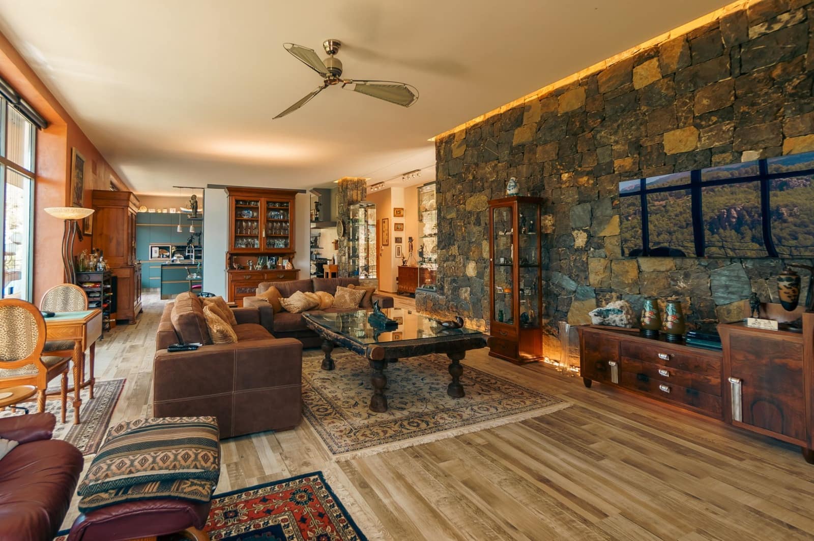 Willa na sprzedaż w Callosa d'En Sarria z basenem garażem - 1 895 000 € (Ref: 9828265)