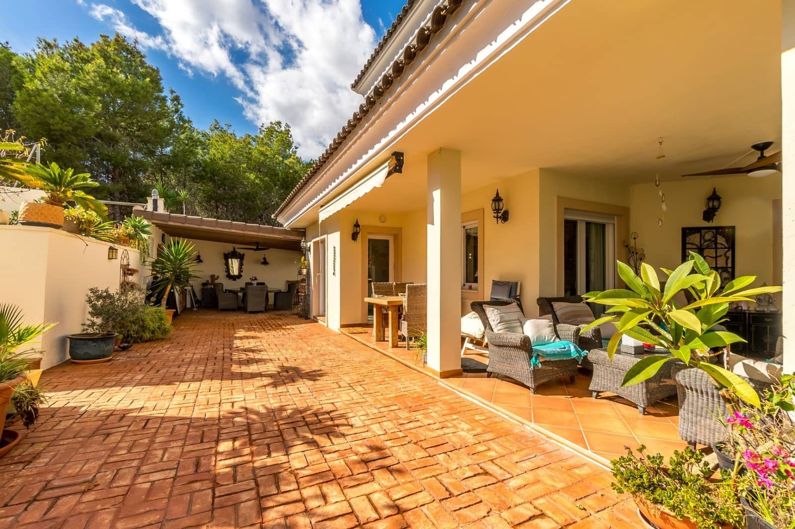 4 soverom Villa til salgs i Alfaz del Pi / L'Alfas del Pi med garasje - € 619 000 (Ref: 9833264)