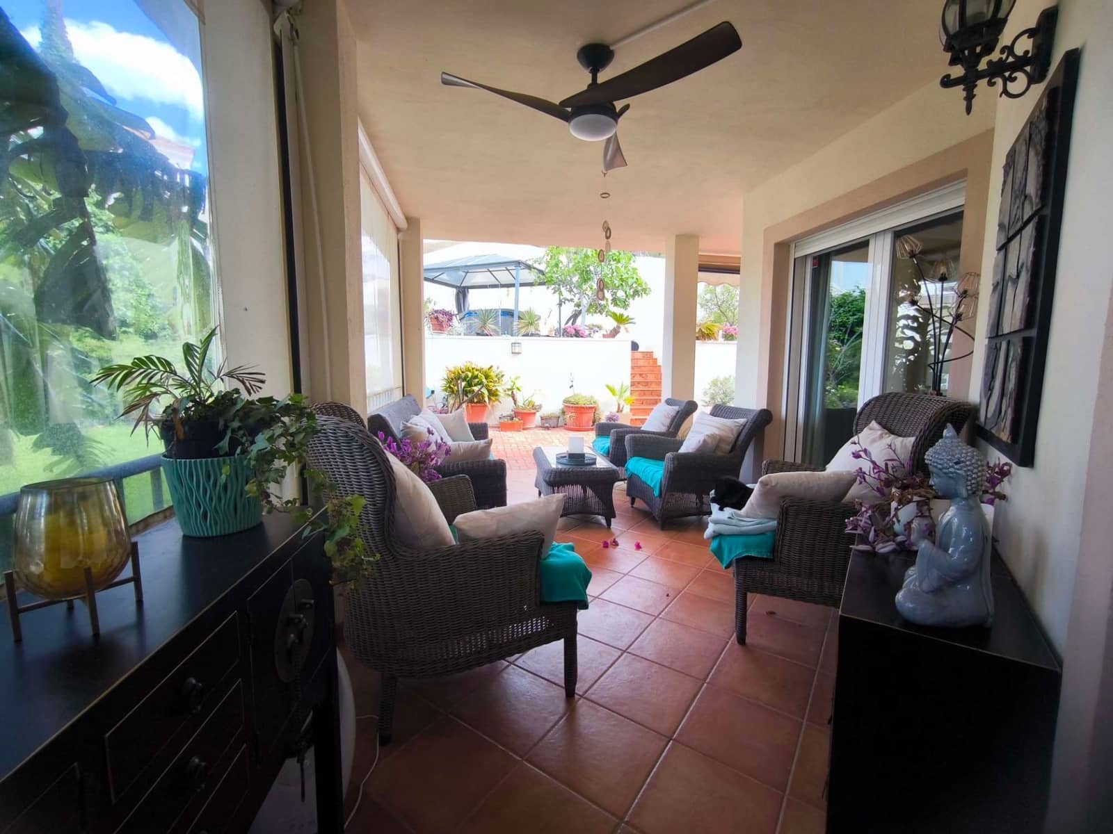 4 bedroom Villa for sale in Alfaz del Pi / L'Alfas del Pi with garage - € 600,000 (Ref: 9833264)