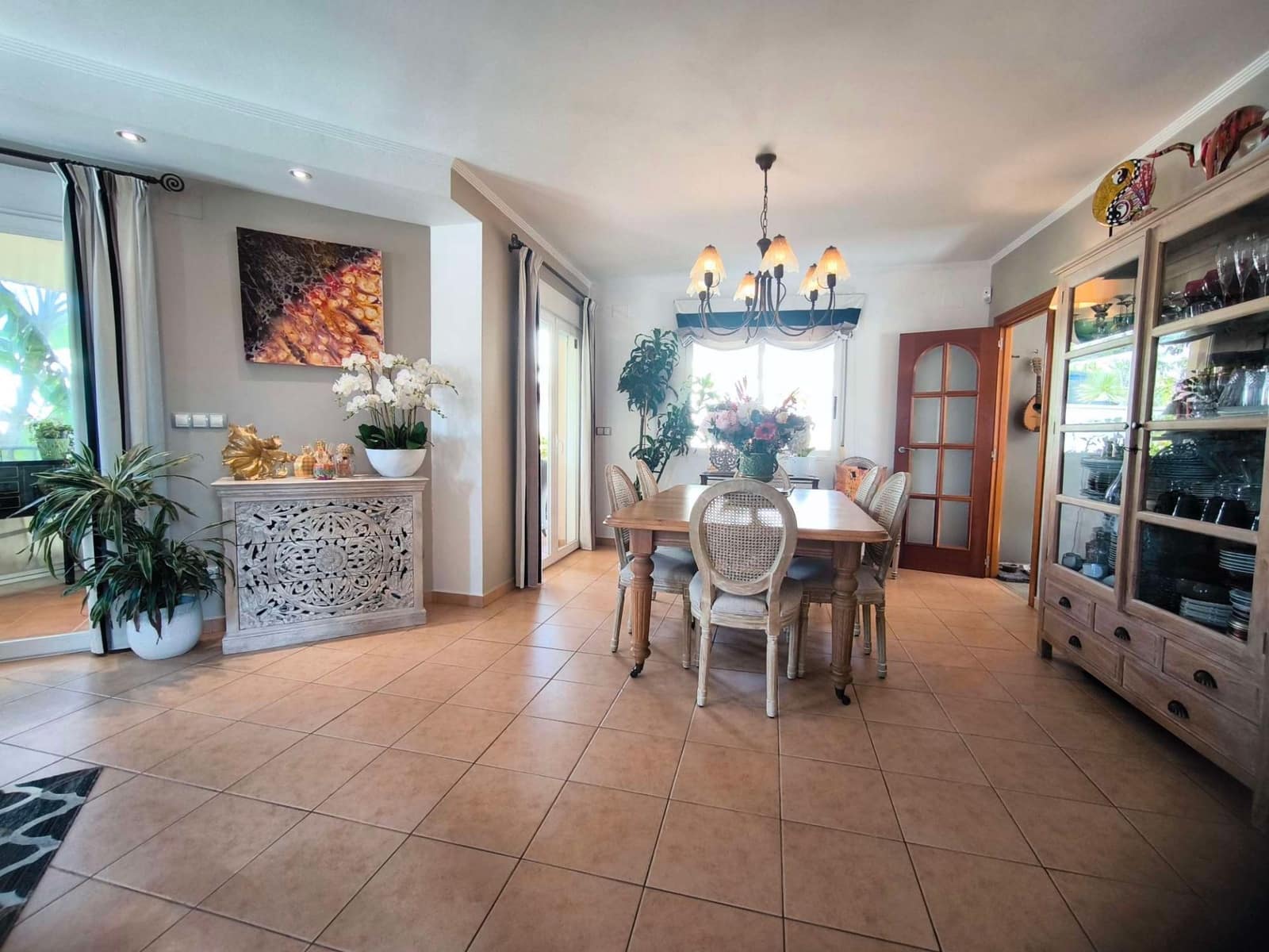 4 bedroom Villa for sale in Alfaz del Pi / L'Alfas del Pi with garage - € 600,000 (Ref: 9833264)