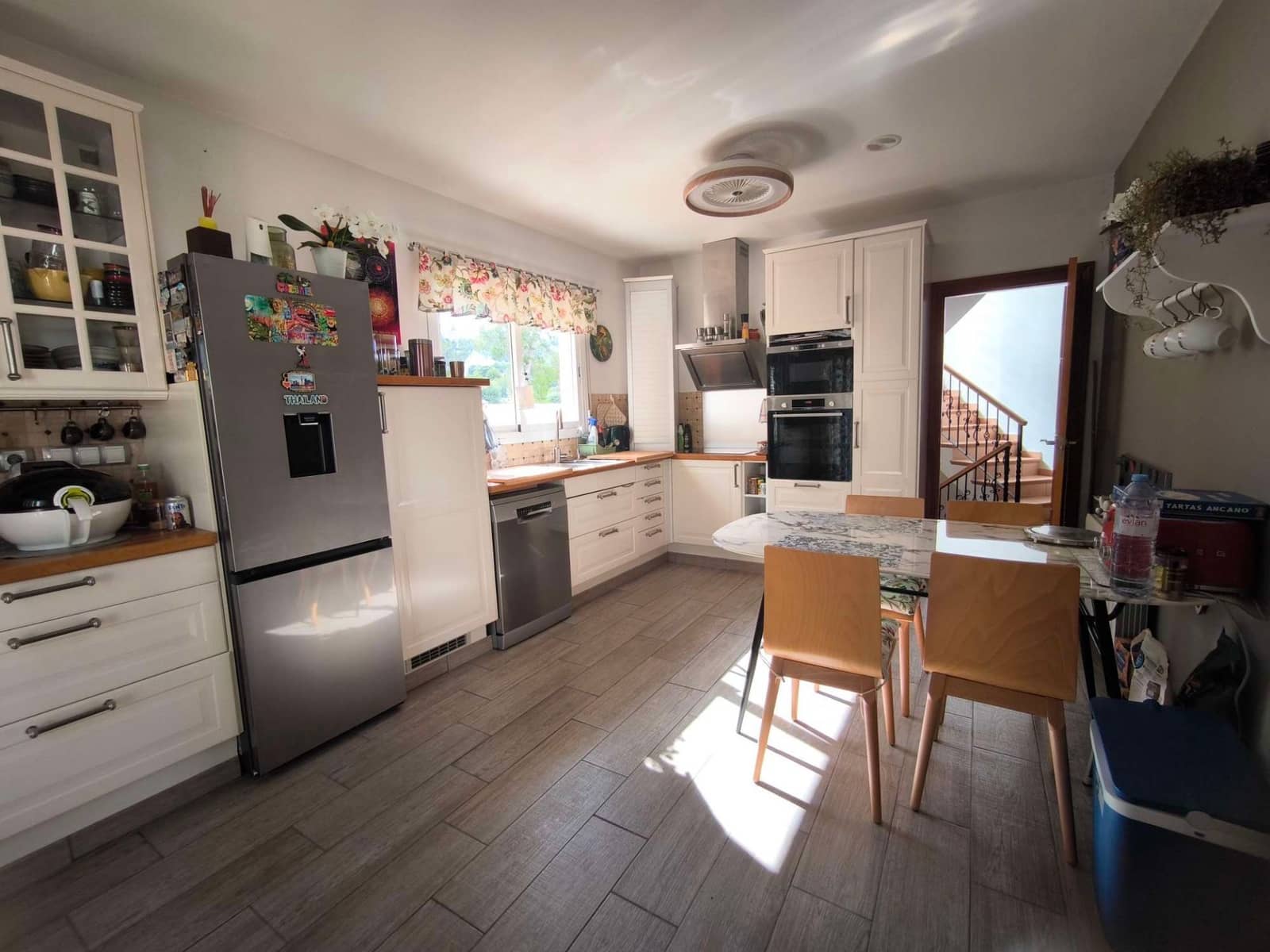 4 bedroom Villa for sale in Alfaz del Pi / L'Alfas del Pi with garage - € 600,000 (Ref: 9833264)