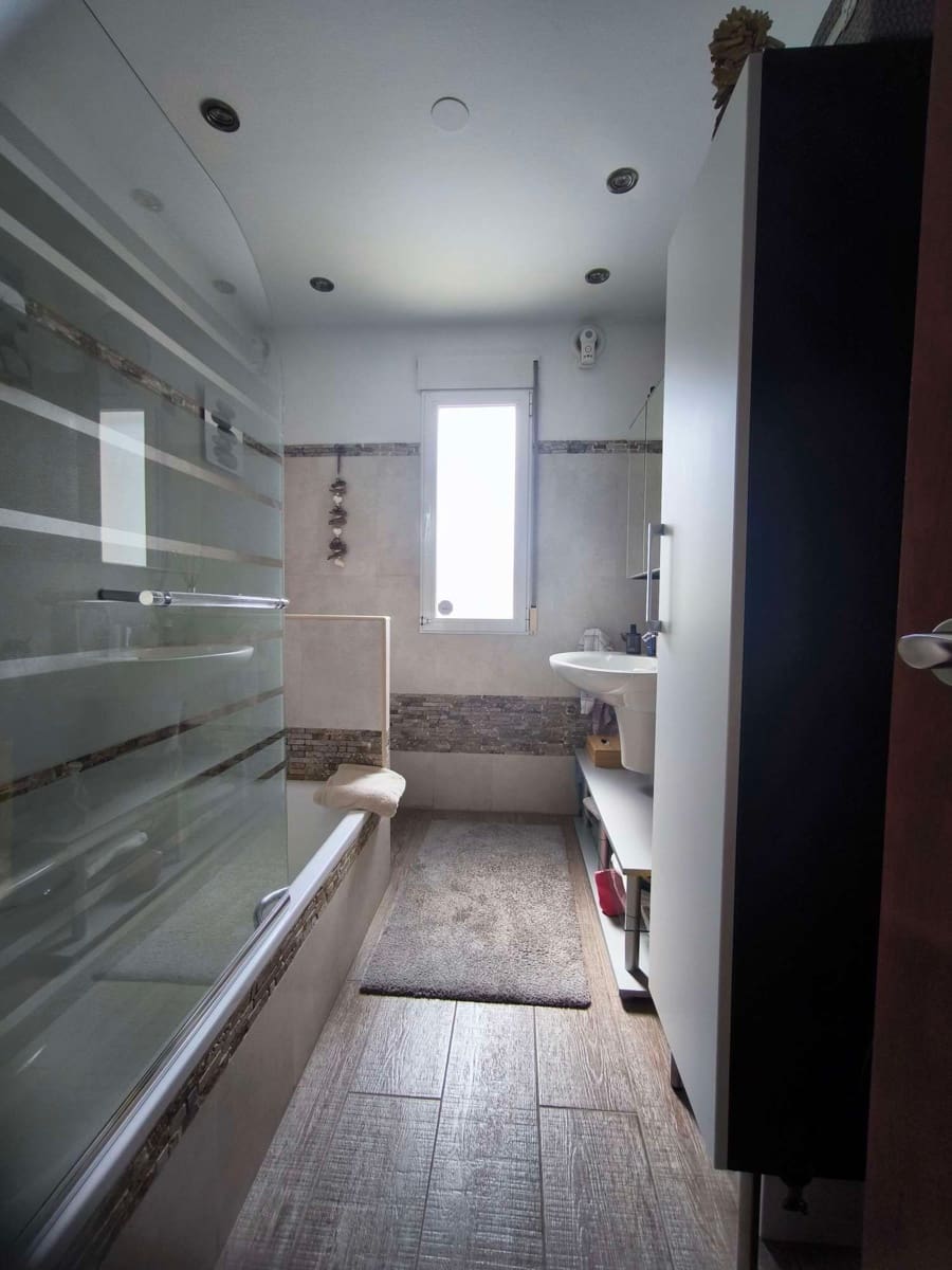 4 bedroom Villa for sale in Alfaz del Pi / L'Alfas del Pi with garage - € 600,000 (Ref: 9833264)
