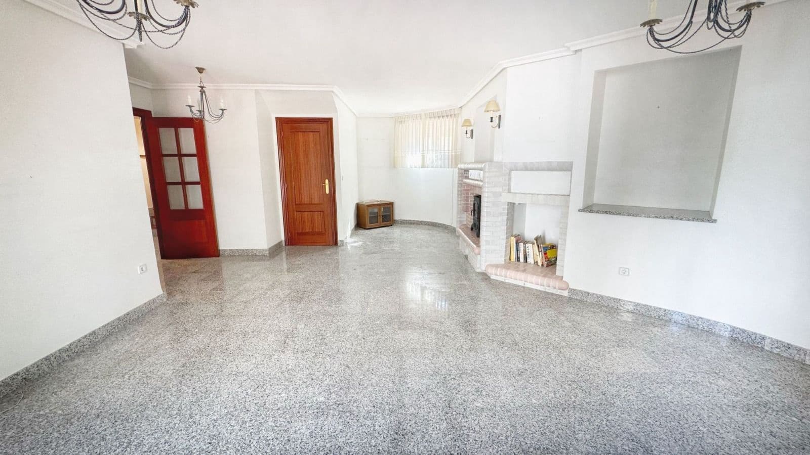 4 soveværelse Villa til salg i Albir med swimmingpool garage - € 425.000 (Ref: 9835022)