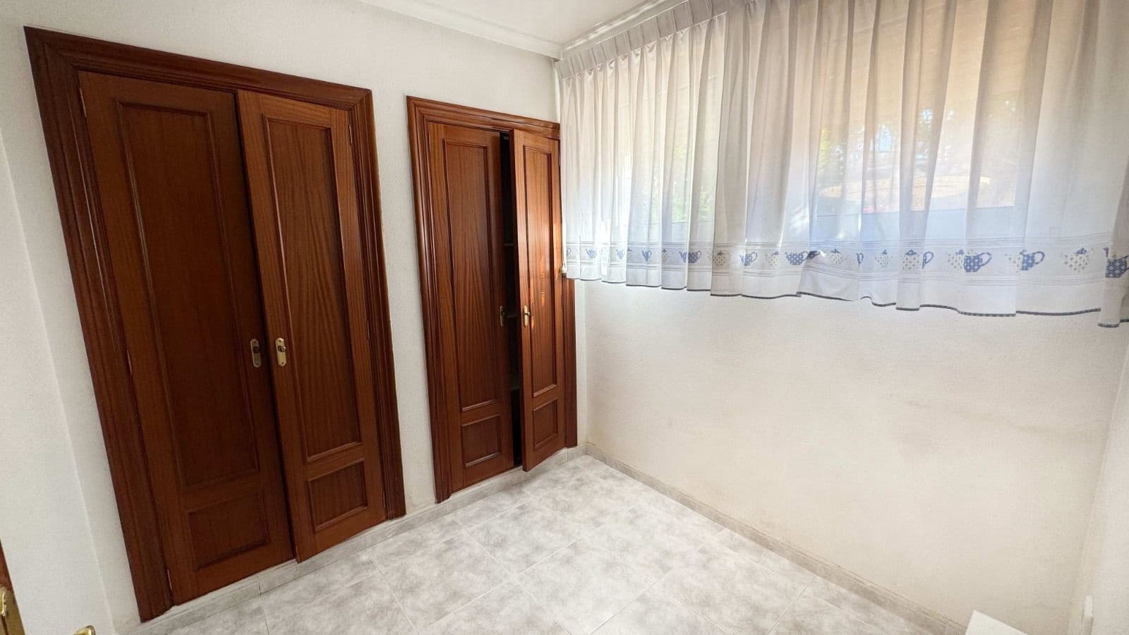 4 soveværelse Villa til salg i Albir med swimmingpool garage - € 425.000 (Ref: 9835022)