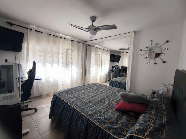 4 quarto Moradia para venda em La Nucia com piscina - 475 000 € (Ref: 9854926)