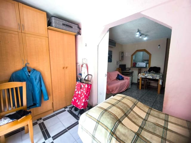 Studio te koop in Benidorm met zwembad garage - € 135.000 (Ref: 9866474)