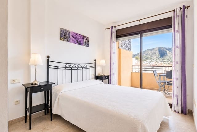 Ático de 2 habitaciones en Albir, Alfaz del Pi / L'Alfàs del Pi en venta con piscina garaje - 395.000 € (Ref: 9915216)