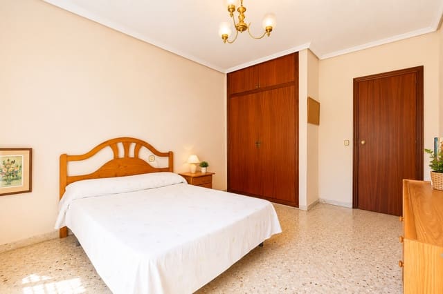 4 soveværelse Villa til salg i Benidorm med garage - € 790.000 (Ref: 9921686)