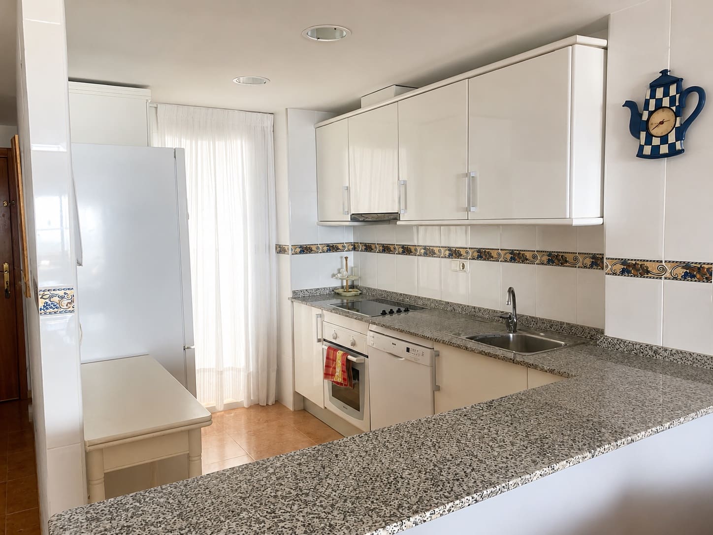 2 bedroom Apartment for sale in El Campello with pool garage - € 410,000 (Ref: 9928727)