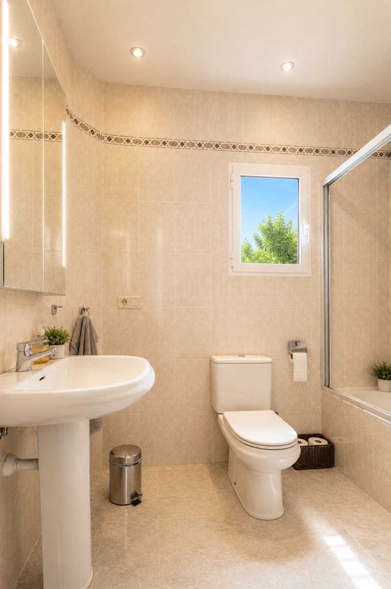 5 chambre Villa/Maison à vendre à La Nucia avec piscine garage - 595 000 € (Ref: 9935509)
