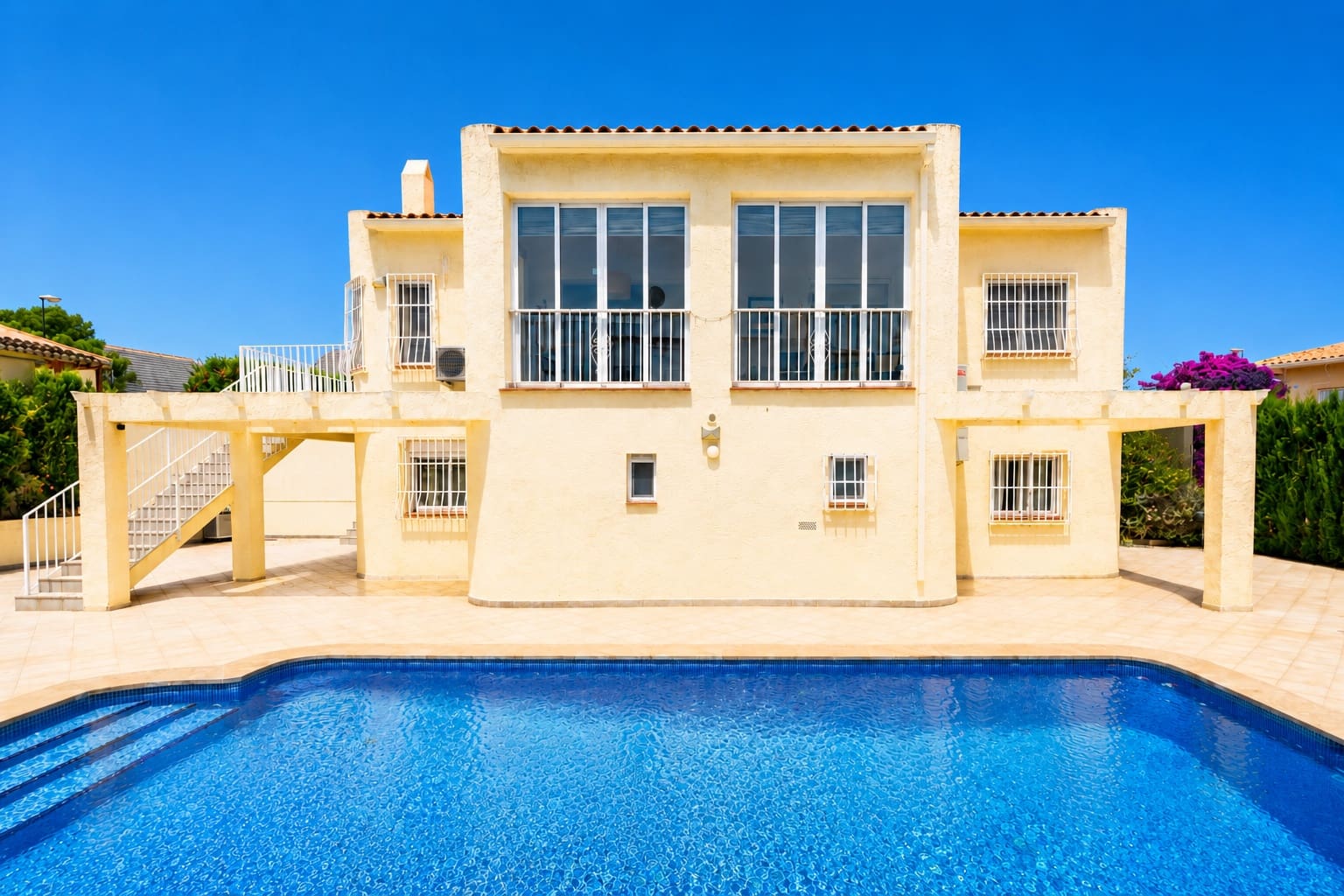 5 chambre Villa/Maison à vendre à La Nucia avec piscine garage - 595 000 € (Ref: 9935509)