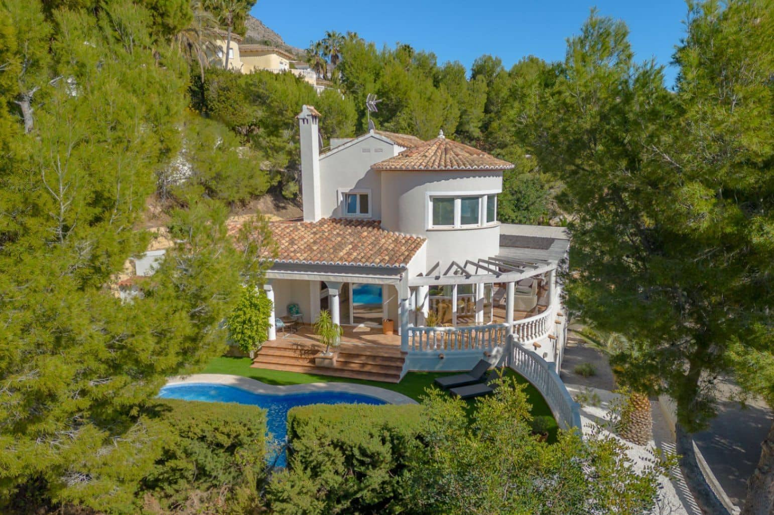 4 quarto Moradia para venda em Altea com piscina garagem - 990 000 € (Ref: 9935512)