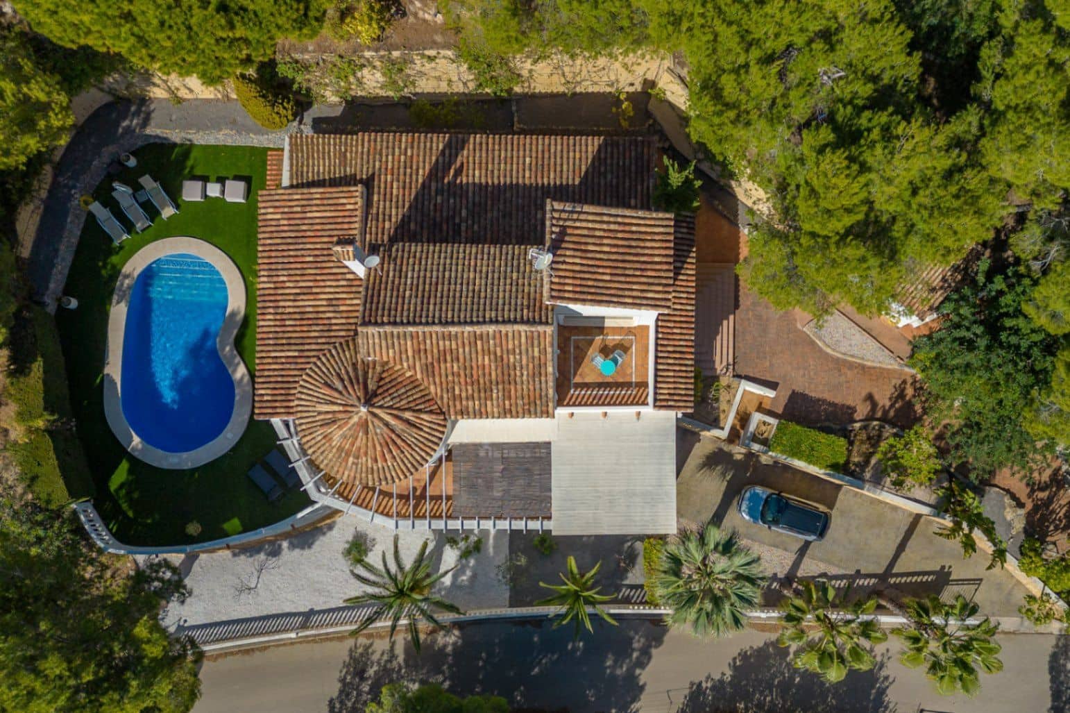 4 quarto Moradia para venda em Altea com piscina garagem - 990 000 € (Ref: 9935512)